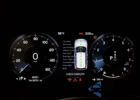 2021 Volvo Xc40 T5 Momentum z USA, uszkodzony, nr VIN YV4162UK4M2430275